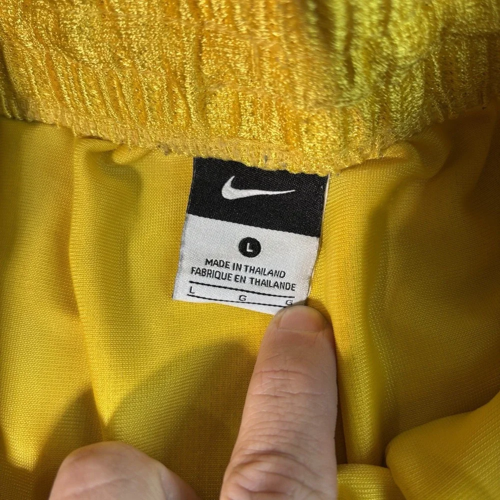 Nike Shorts Men's Large Basketball Yellow‎ Athletic Gym Training Sports Swoosh